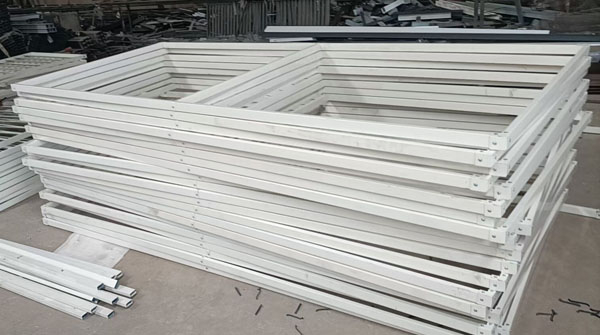 百葉窗產(chǎn)品制作一角